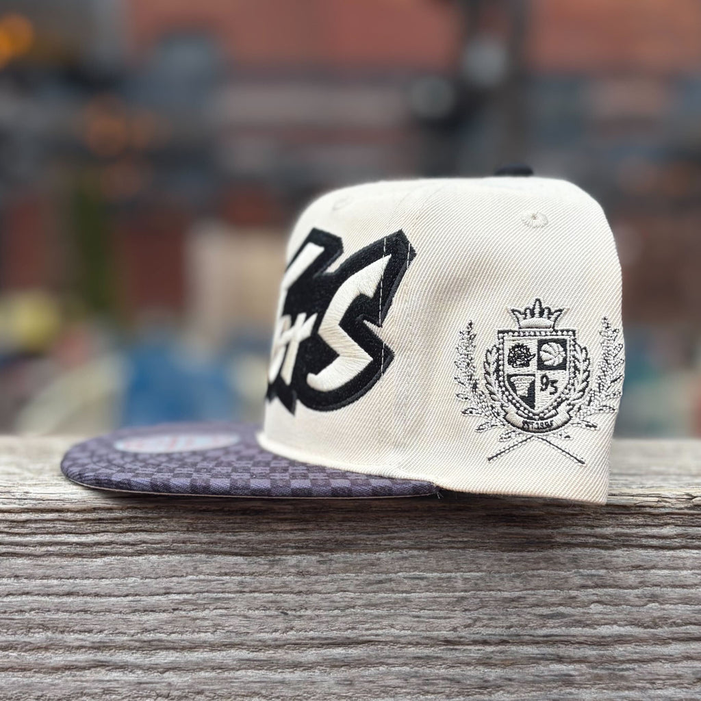 Toronto Raptors Pattern The Best Toronto Raptors Retro Jerseys, Hats, Tees, and Gifts – The ...