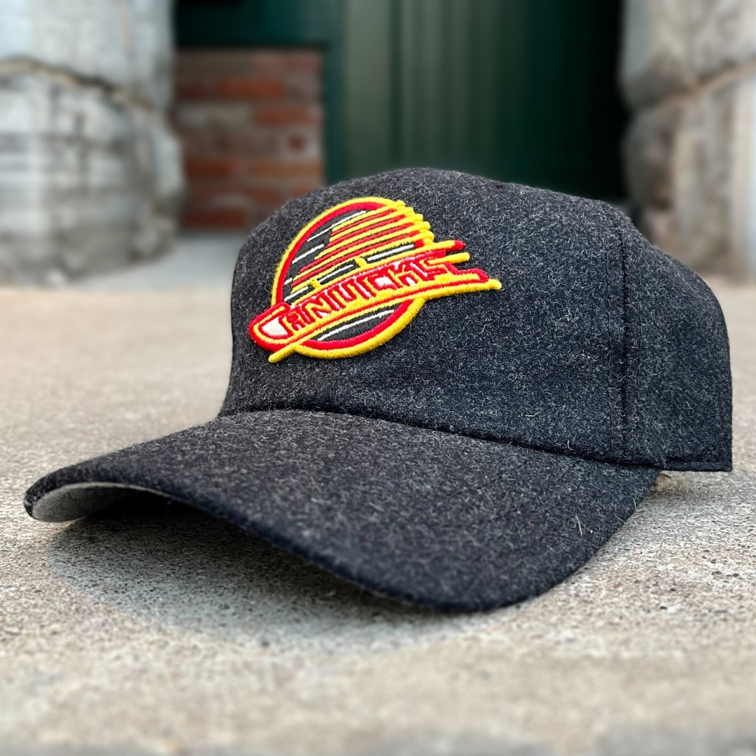 Vancouver Canucks NHL Vintage Archive Legend Cap (Skate Logo)