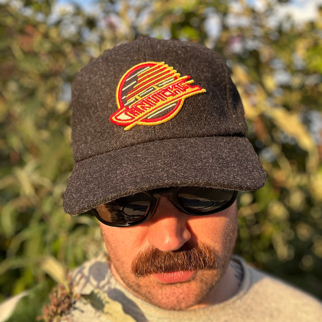 Canucks skate hat store