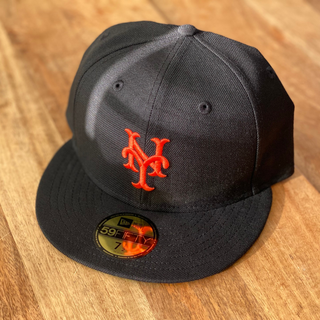 New Era New York Knicks Global 2022 59FIFTY Fitted Hat